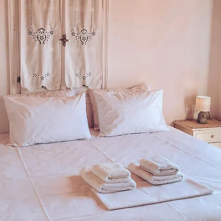 Сasa de vacaciones Secluded 3 Bedroom House 5 Mins From Kapsali *