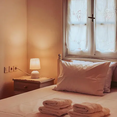 Secluded 3 Bedroom House 5 Mins From Kapsali * Kýthira