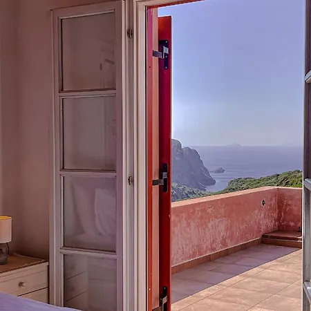 Secluded 3 Bedroom House 5 Mins From Kapsali *