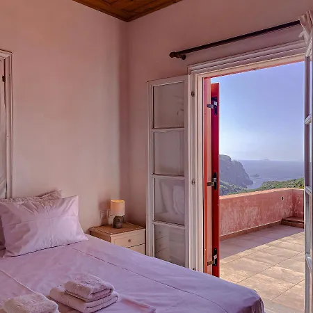 Secluded 3 Bedroom House 5 Mins From Kapsali *