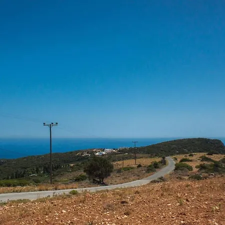 Secluded 3 Bedroom House 5 Mins From Kapsali *