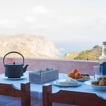 Сasa de vacaciones Secluded 3 Bedroom House 5 Mins From Kapsali Kýthira