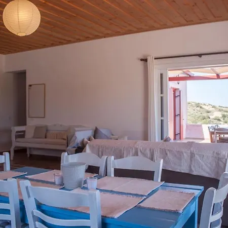 Secluded 3 Bedroom House 5 Mins From Kapsali Сasa de vacaciones Kýthira