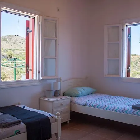 Secluded 3 Bedroom House 5 Mins From Kapsali Сasa de vacaciones Kýthira